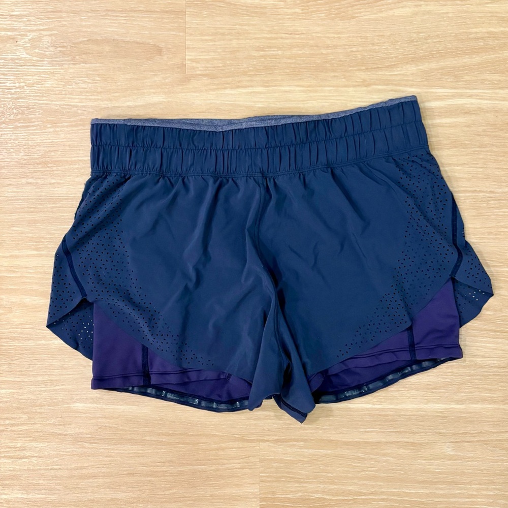 Lululemon Hotty Hot 3” Shorts Laser Cut Navy Purple Size 10 Running Athleisure